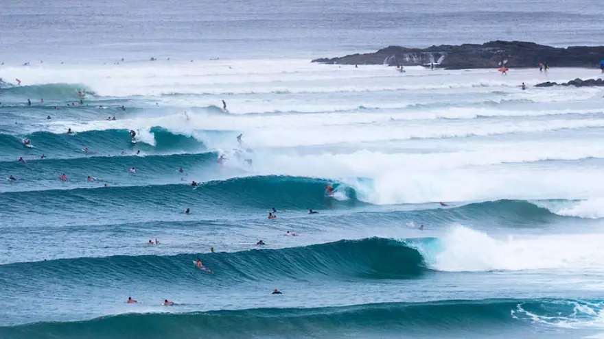 Learn to surf at Currumbin Alley Surf School - Gold Coast Australia