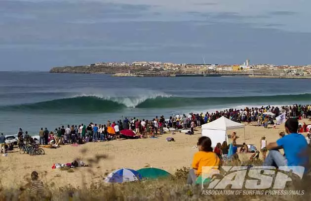 Supertubos delivered for Round 1 and eight heats of Round 2. © ASP/ Kirstin