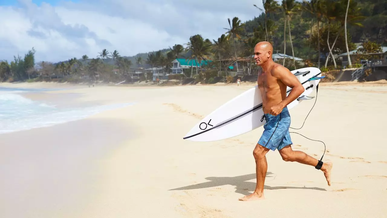 kelly slater apex trunk outerknown 3